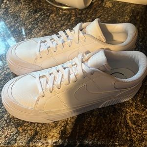 Nike Court Legacy Lift